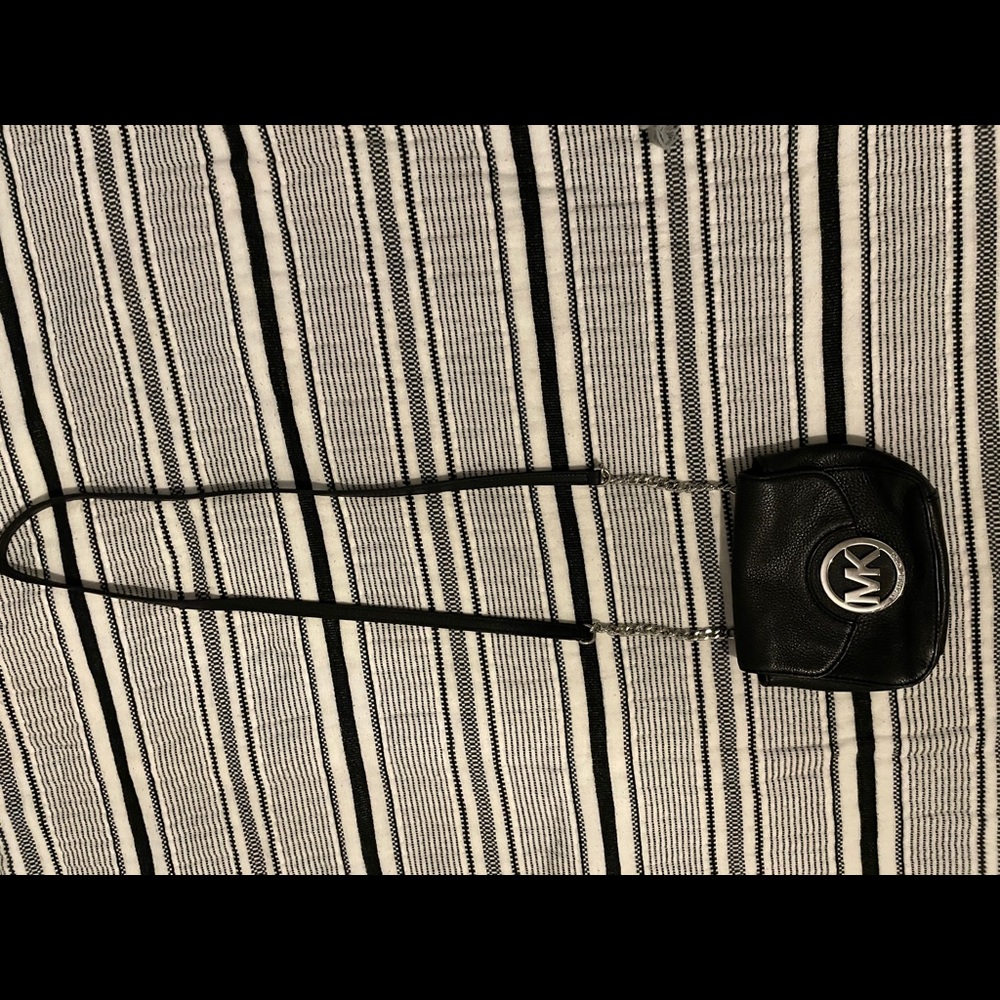 Michael Kors crossbody - Picture 2 of 2